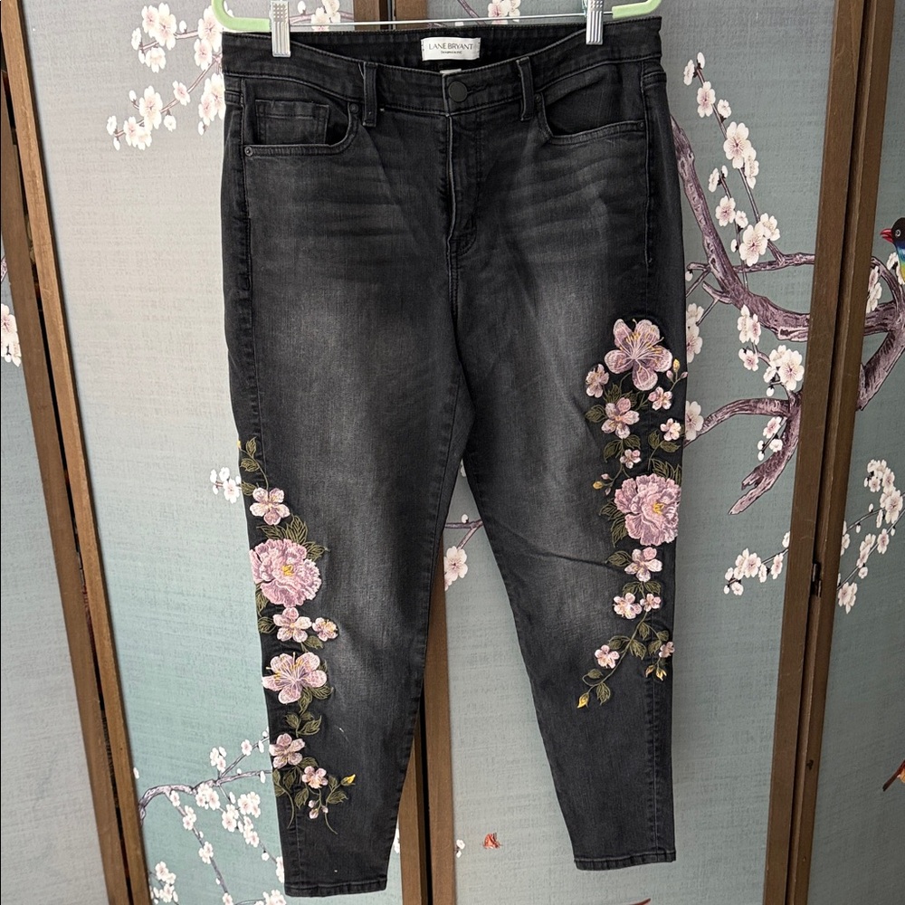 Lane Bryant Black Beautifully Embroidered Mid-Rise Super Stretch Skinny Jeans
